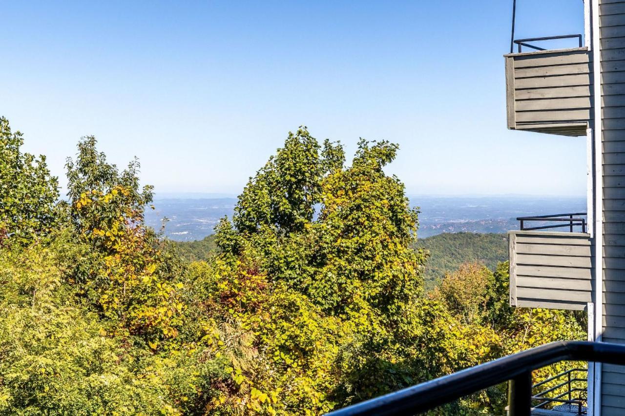 Wow Views!!-Mountain Escape-Outdoor Pool-Close To Downtown-Wifi-Cable-Private Balcony Гетлинбург Екстериор снимка