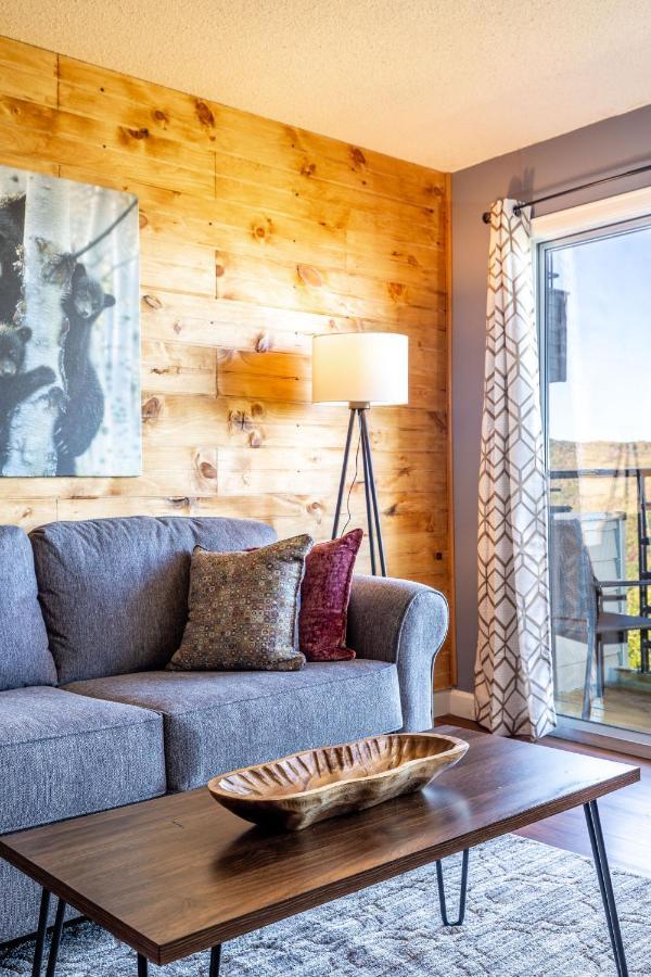 Wow Views!!-Mountain Escape-Outdoor Pool-Close To Downtown-Wifi-Cable-Private Balcony Гетлинбург Екстериор снимка