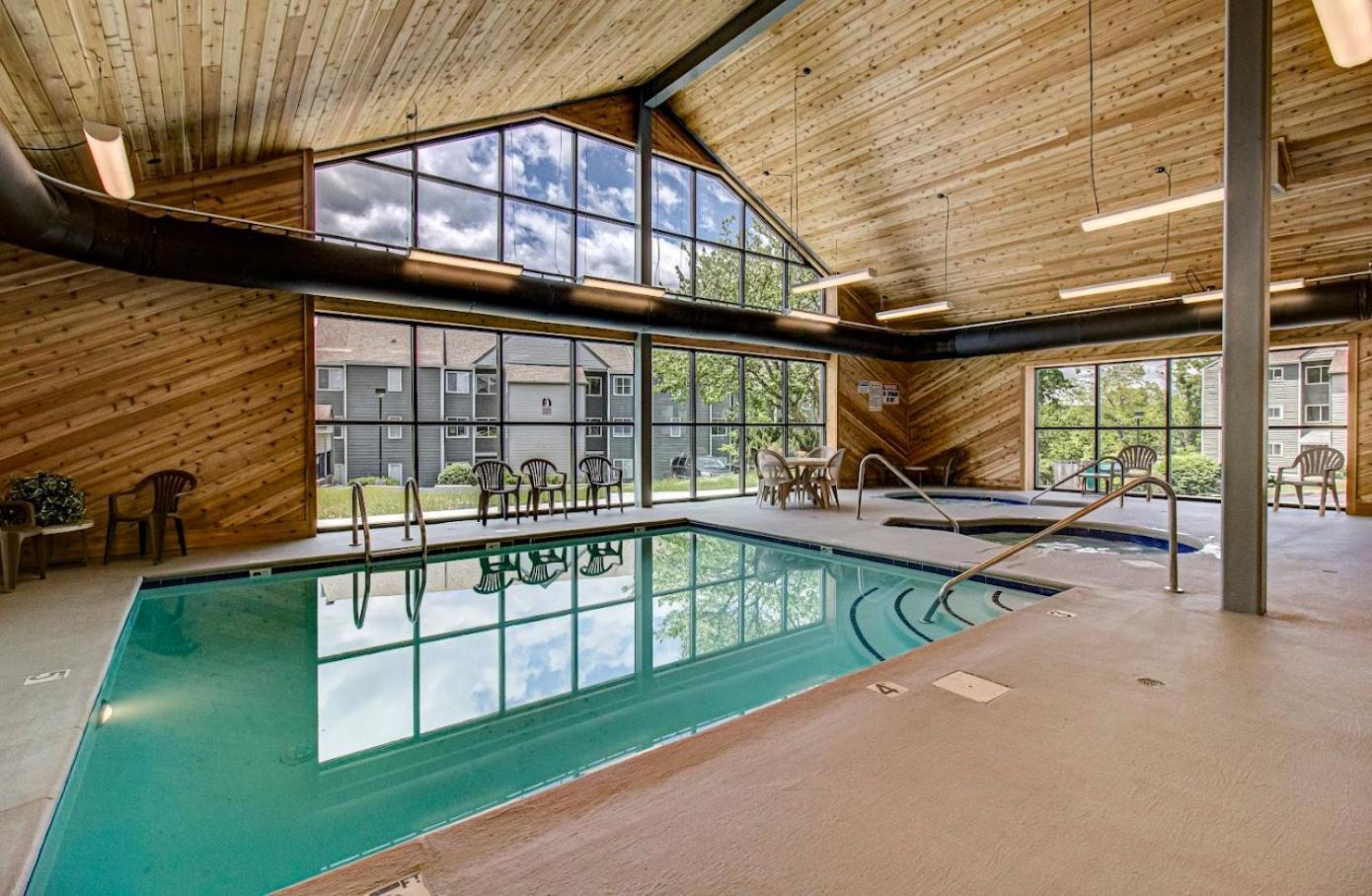 Wow Views!!-Mountain Escape-Outdoor Pool-Close To Downtown-Wifi-Cable-Private Balcony Гетлинбург Екстериор снимка