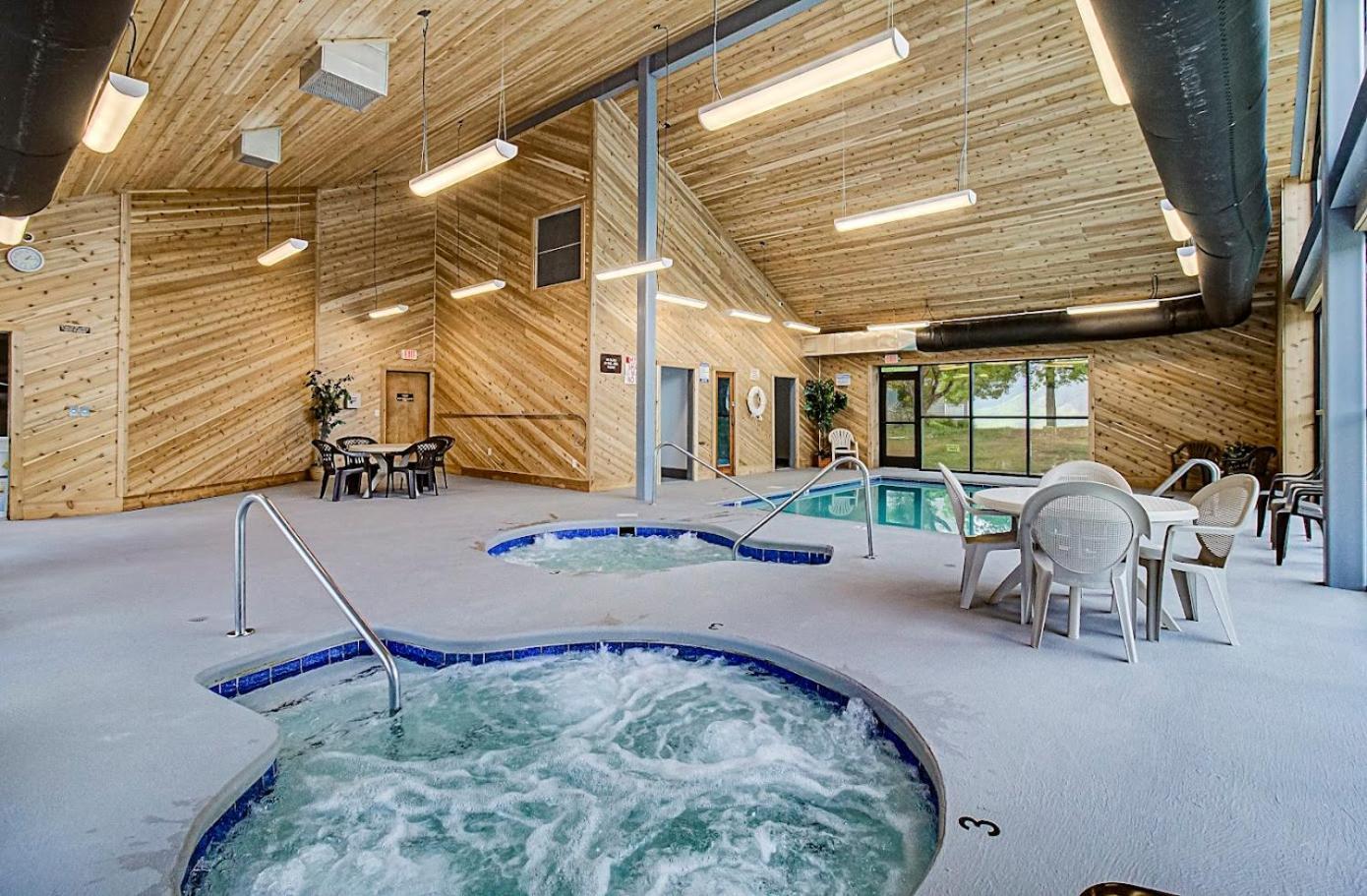 Wow Views!!-Mountain Escape-Outdoor Pool-Close To Downtown-Wifi-Cable-Private Balcony Гетлинбург Екстериор снимка